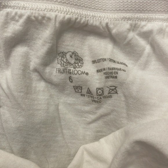12 New Fruit of the Loom Women’s Cotton Briefs - Picture 2 of 2
